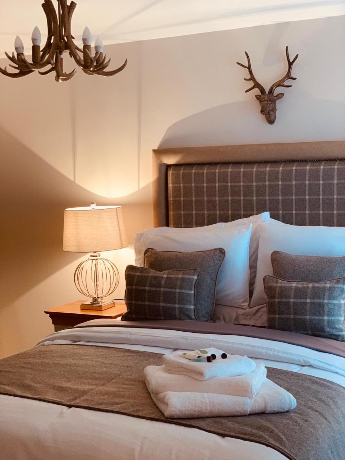 Luxury Five Star Cottage One Tantobie Quarto foto